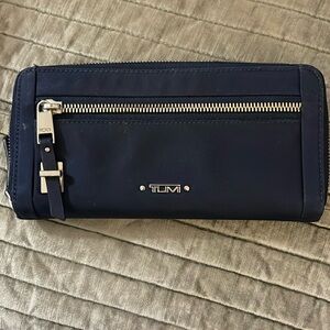 Tumi 💙 Wallet